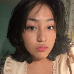 Meet your Posher, Antuanet